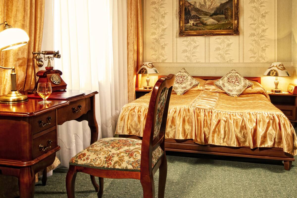 Standard Double Room, 1 Double Bed | Hypo-allergenic bedding available, in-room safe, desk, blackout drapes
