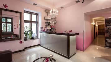 Salle de soins pour les couples, massage pour sportifs