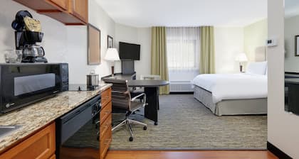 Candlewood Suites Salina by IHG