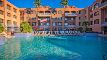 Outdoor pool, pool umbrellas, sun loungers