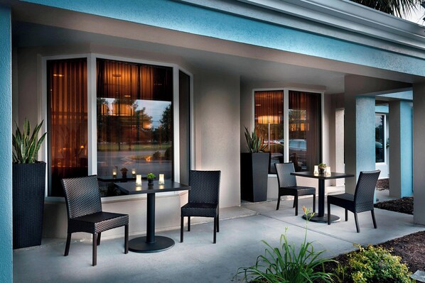 Terrace/patio - Courtyard by Marriott Myrtle Beach Broadway (Myrtle Beach)