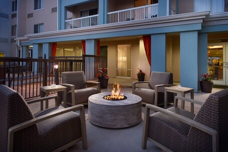 Courtyard by Marriott Myrtle Beach Broadway - Image 15