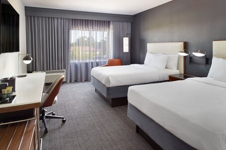 Courtyard by Marriott Myrtle Beach Broadway - Image 16