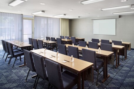 Courtyard by Marriott Myrtle Beach Broadway - Image 31