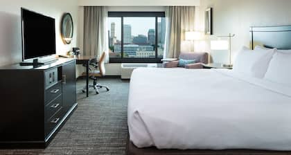 Crowne Plaza Memphis Downtown by IHG