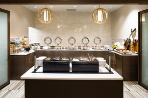 Café da manhã e jantar