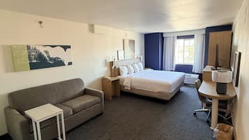 Escritorio, tabla de planchar con plancha y cunas gratuitas