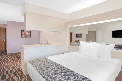 Microtel Inn & Suites by Wyndham Appleton