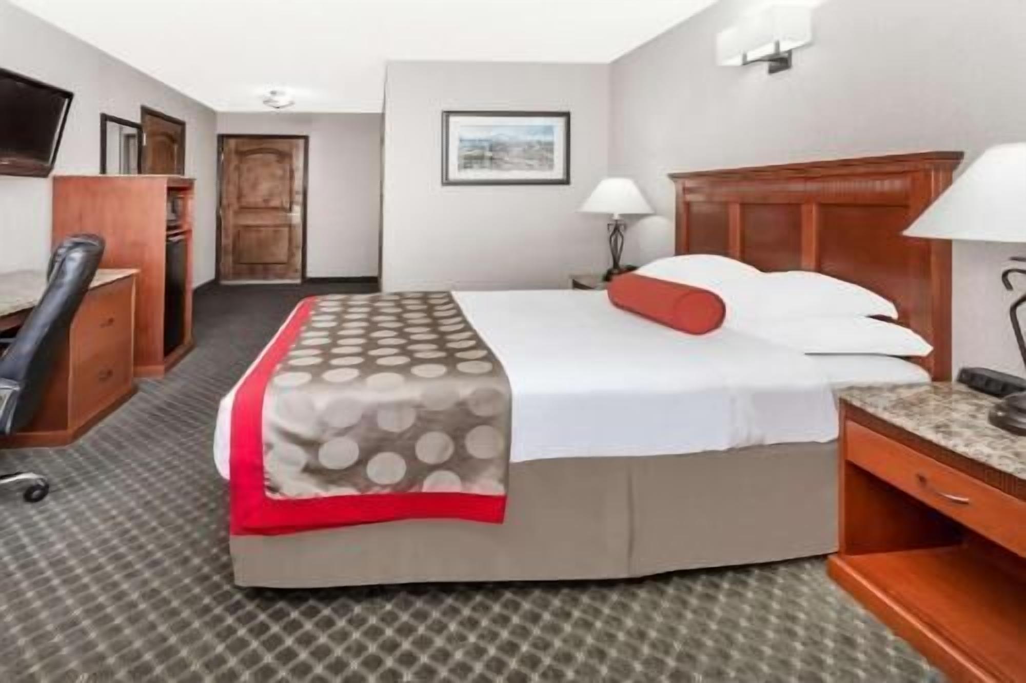 In-room safe, desk, iron/ironing board, free cribs/infant beds
