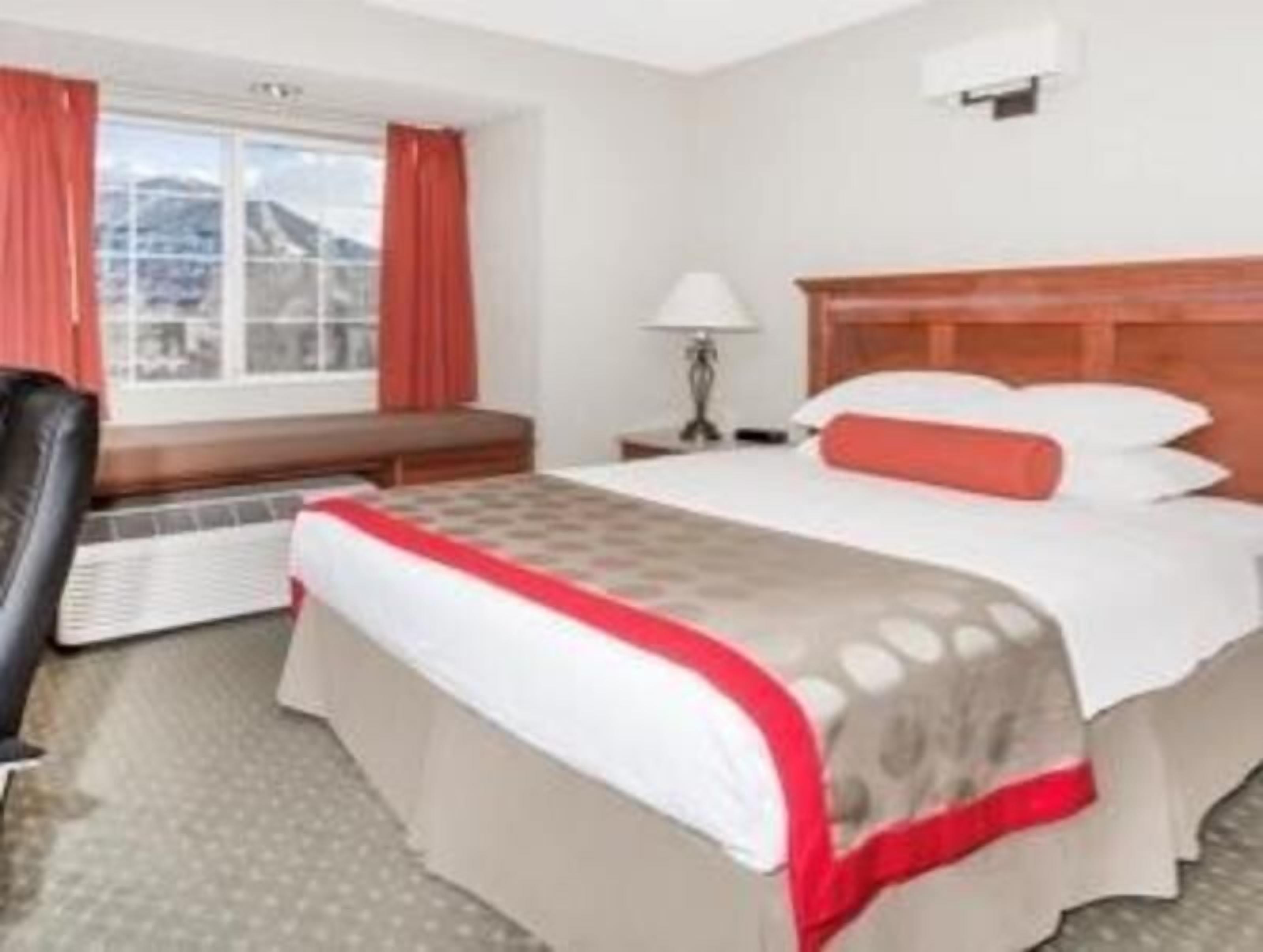 In-room safe, desk, iron/ironing board, free cribs/infant beds