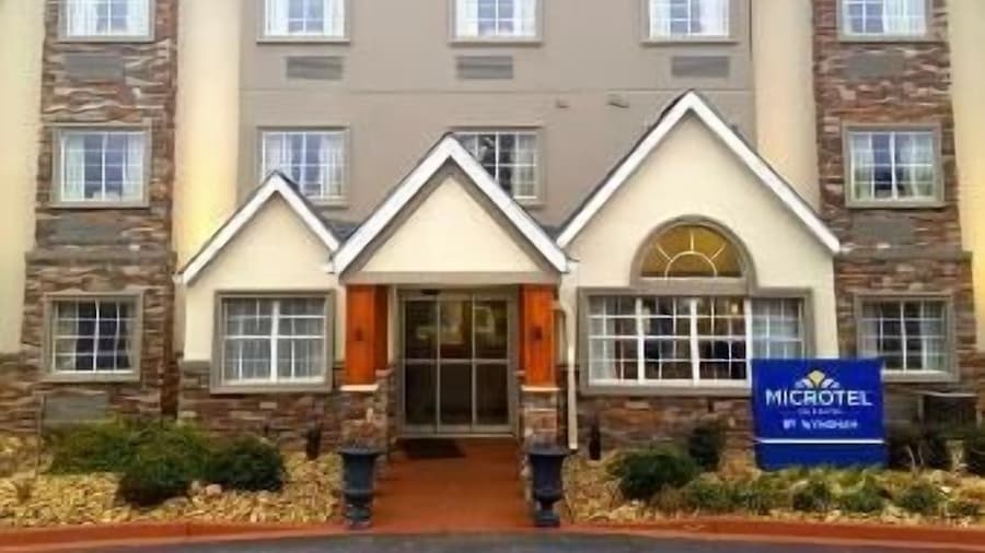 Microtel Inn & Suites by Wyndham Greenville / Woodruff Rd