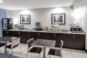 Petit déjeuner buffet compris tous les jours