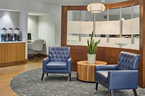 Lobby lounge - SpringHill Suites by Marriott Atlanta Alpharetta (Alpharetta)