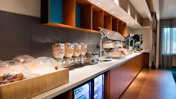 Free daily continental breakfast