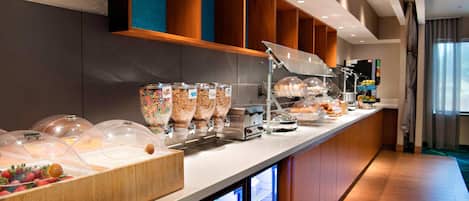 Free daily continental breakfast