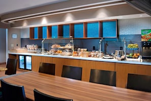 Desayuno continental incluido todos los días