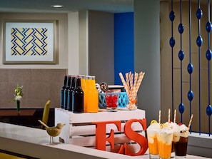 Bao gồm bữa sáng buffet hàng ngày