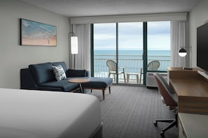 高級寢具、書桌、熨斗/熨衫板、免費嬰兒床