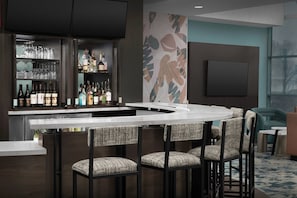 Breakfast and dinner served