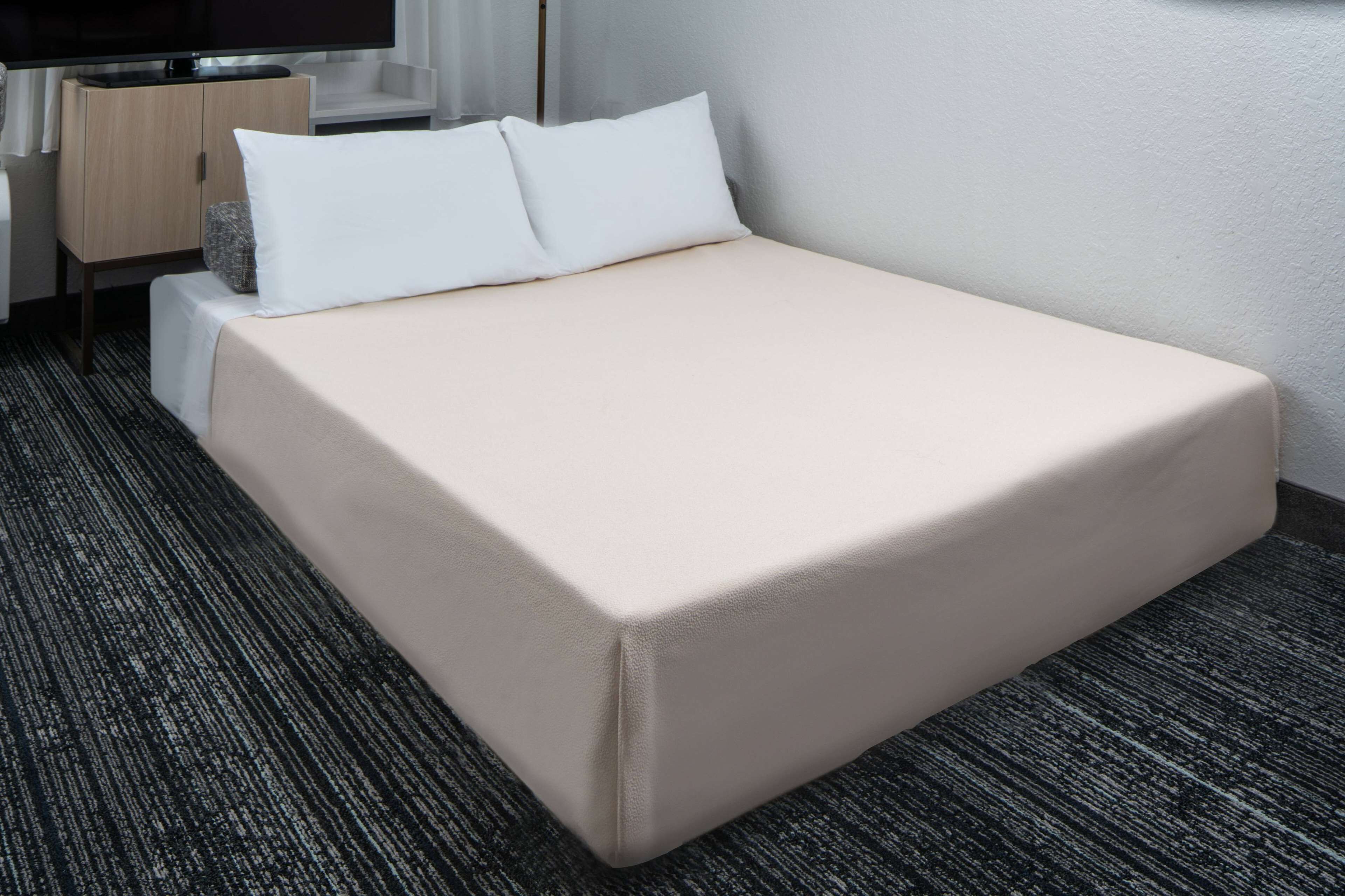 Photo - Sonesta Simply Suites Falls Church