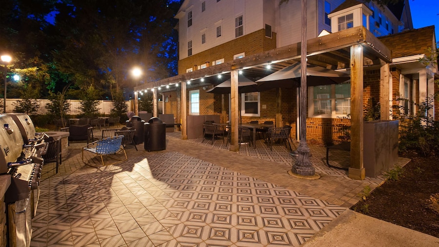 Sonesta Simply Suites Falls Church