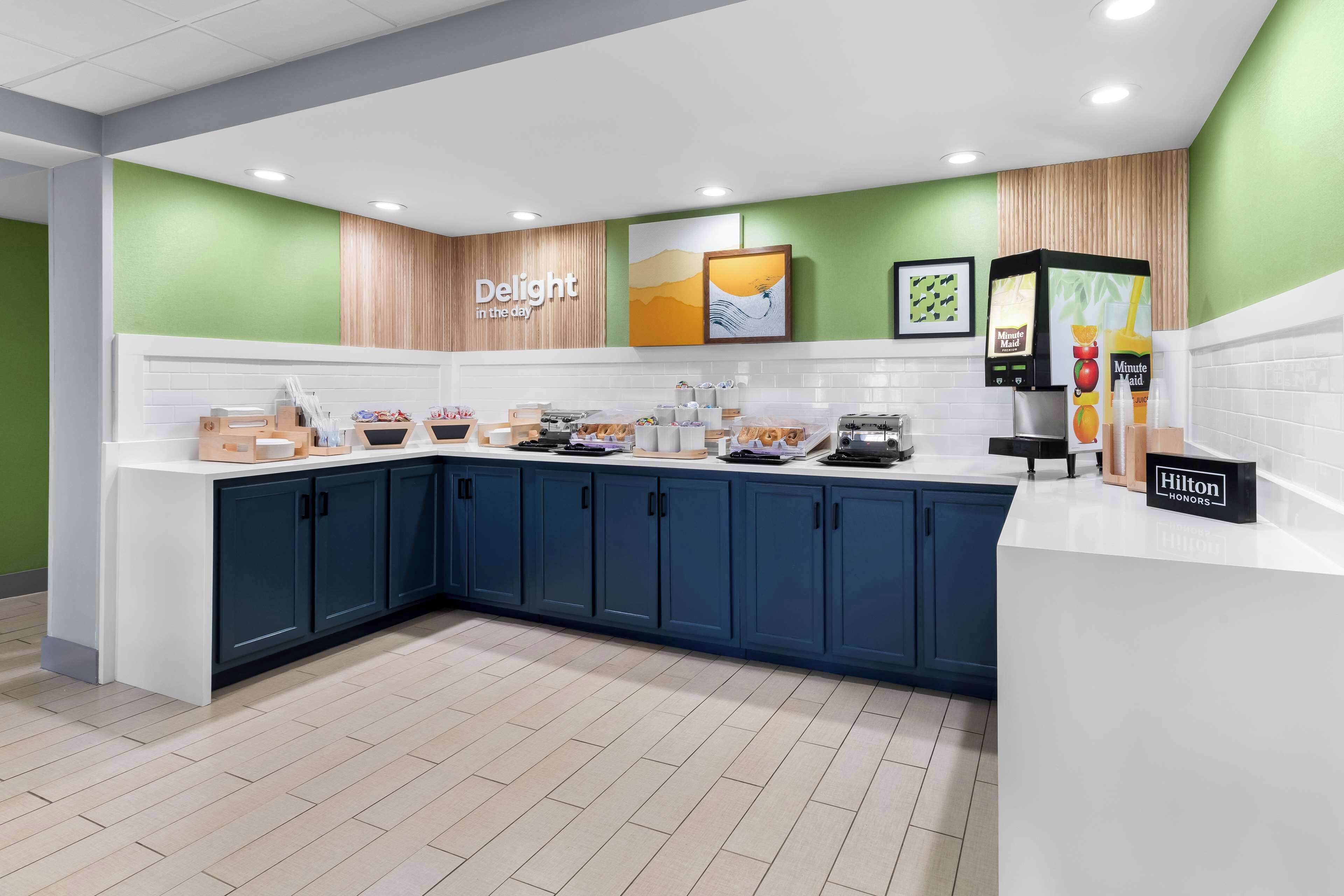 free daily continental breakfast