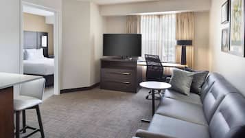 1 bedroom, Egyptian cotton sheets, premium bedding, pillowtop beds