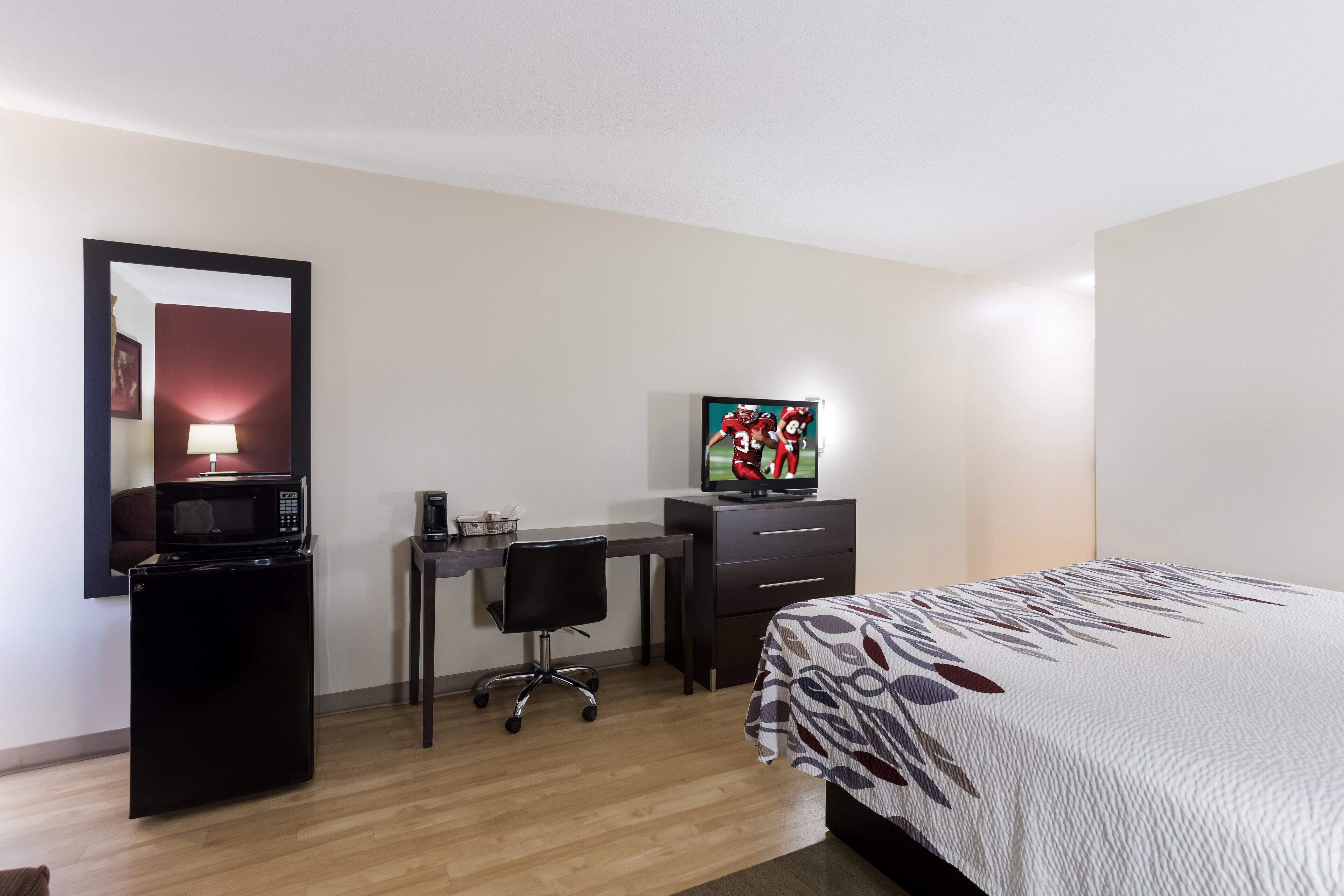 Deluxe Room, 1 King Bed, Non Smoking (Sofa) | Desk, blackout drapes, soundproofing, iron/ironing board