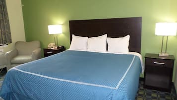 Skrivebord, strykejern/-brett, wi-fi (inkludert) og sengetøy