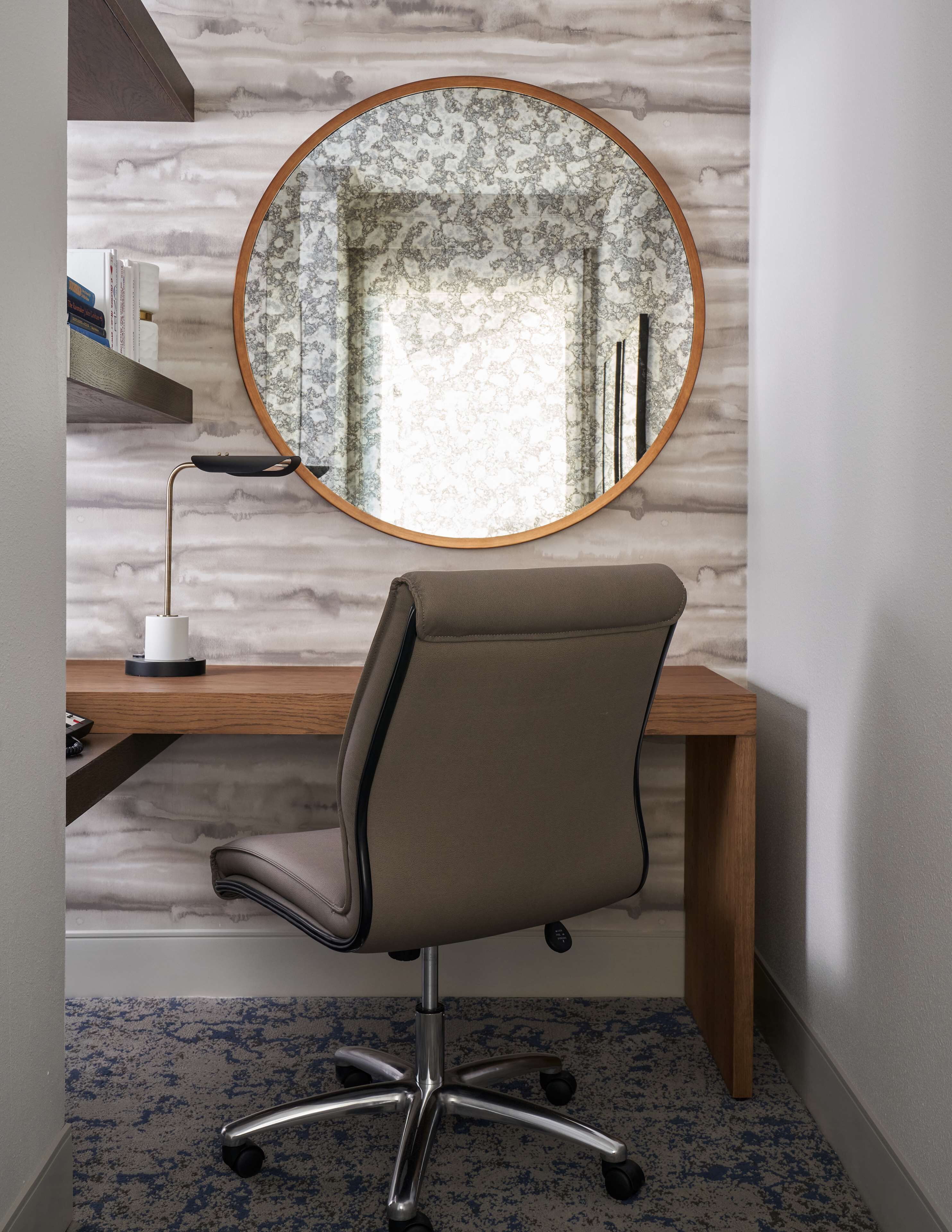 deluxe suite, 1 king bed, non smoking | in-room safe, desk, iron/ironing board, free cots/infant beds