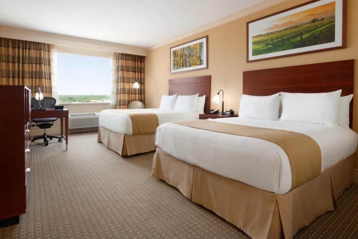 In-room safe, desk, iron/ironing board, free cots/infant beds