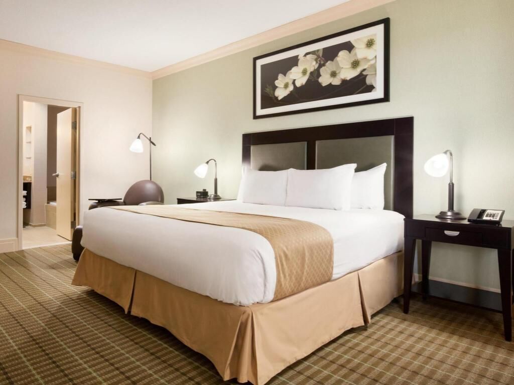 In-room safe, desk, iron/ironing board, free cribs/infant beds