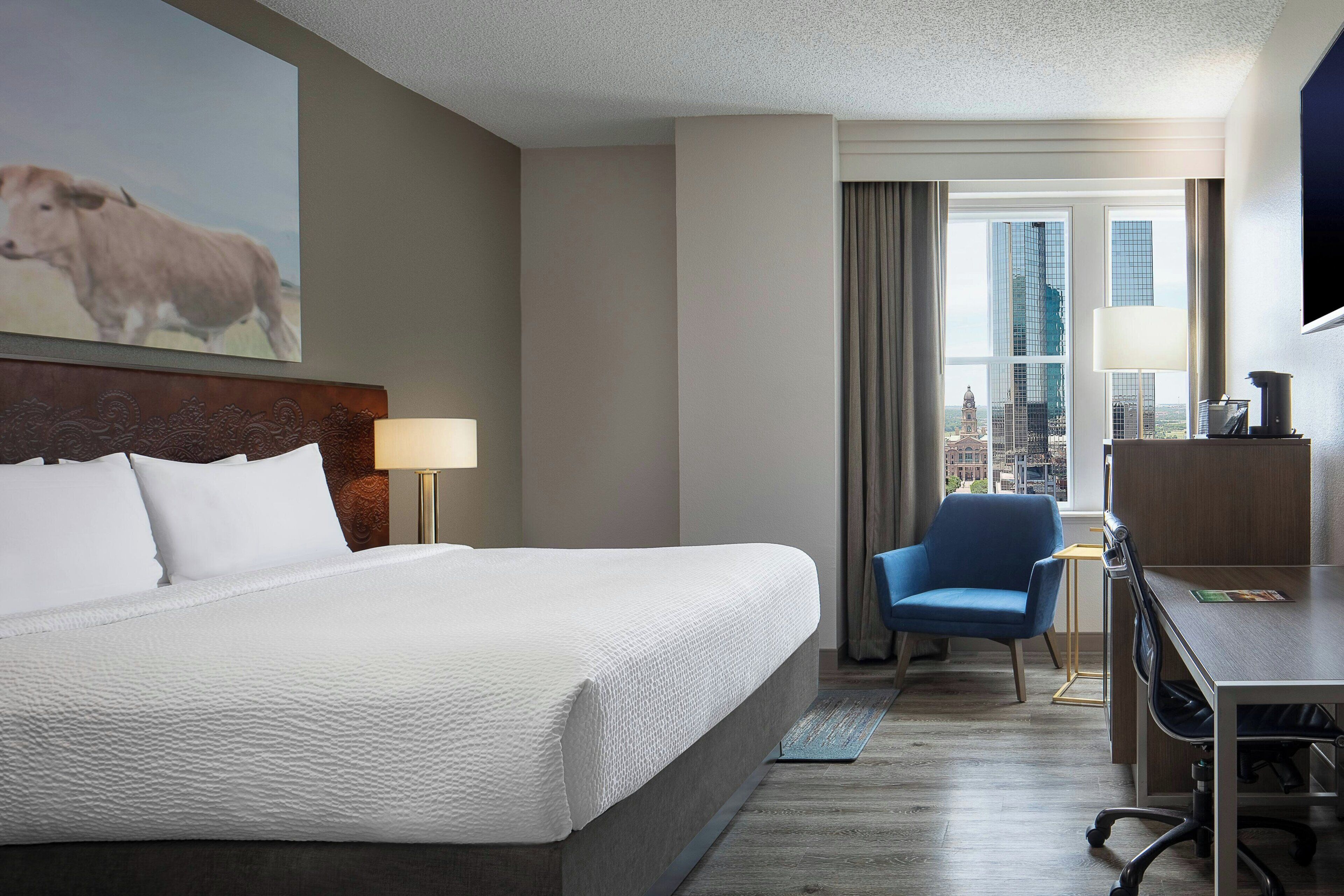 Literie de qualité supérieure, surmatelas, fer et planche à repasser