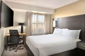 1 bedroom, Egyptian cotton sheets, premium bedding, pillowtop beds