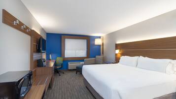 Een kluis op de kamer, een bureau, een laptopwerkplek