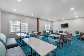 Free daily buffet breakfast - Best Western Plus Southpark Inn & Suites (Tyler)
