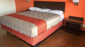 Free WiFi, bed sheets - Motel 6 Waco, TX (Waco)