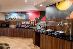 Colazione a buffet inclusa, servita tutte le mattine 