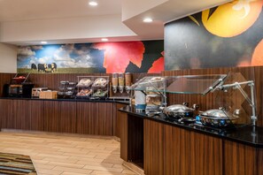 Free daily buffet breakfast