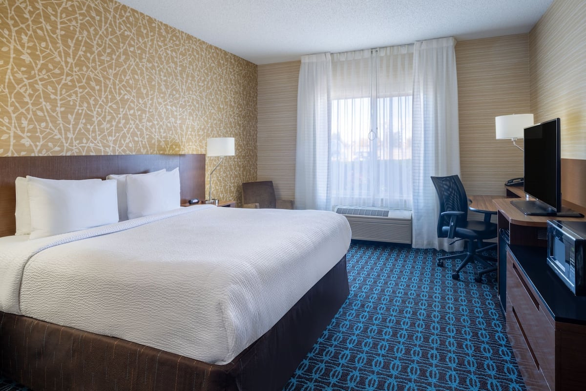 Premium bedding, individually decorated, individually furnished, desk