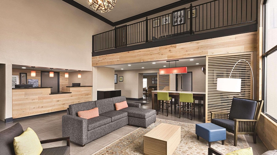 Country Inn & Suites by Radisson, Dunn I-95