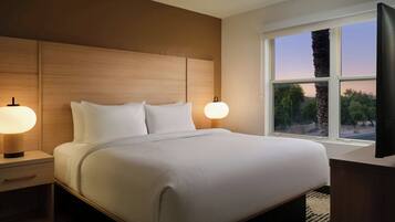 Premium bedding, in-room safe, desk, laptop workspace