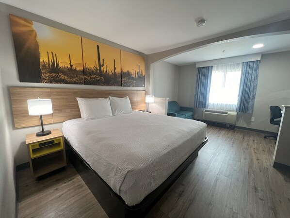 Studio Suite, 1 King Bed, Non Smoking | Blackout drapes, iron/ironing board, free cribs/infant beds