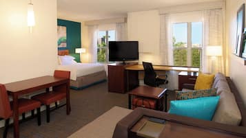 1 bedroom, premium bedding, in-room safe, desk