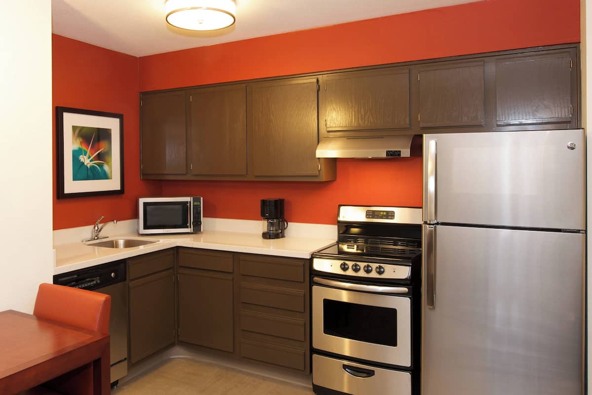 1 bedroom, premium bedding, in-room safe, desk