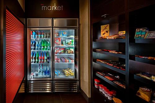 Alimentos y bebidas