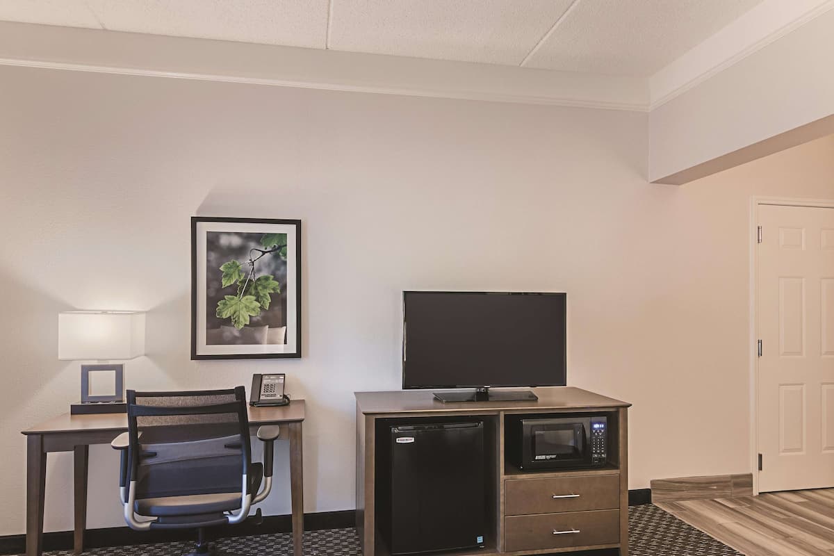 Chambre, 2 lits doubles, non-fumeur (Mobility/Hearing Impaired Accessible)