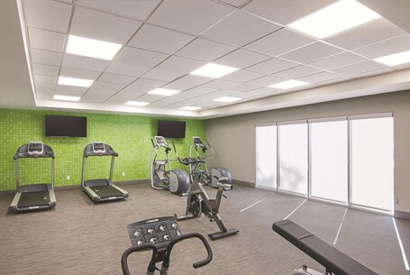 La Quinta Inn Suites by Wyndham Orlando UCF - Image 33