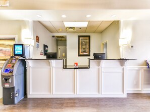 Reception - OYO Townhouse Oklahoma City Airport (Oklahoma City)