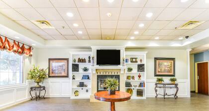 OYO Townhouse Oklahoma City Airport